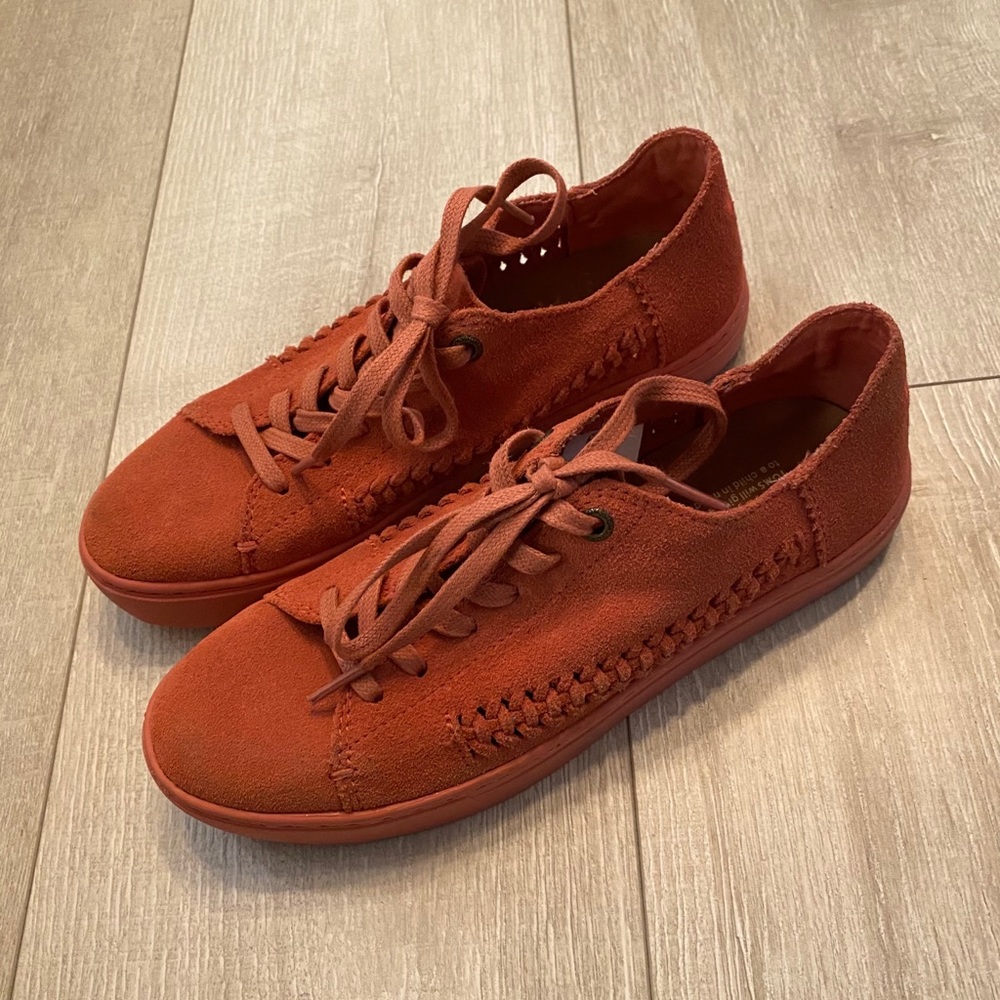 TOMS lace up sneakers (pink/coral)